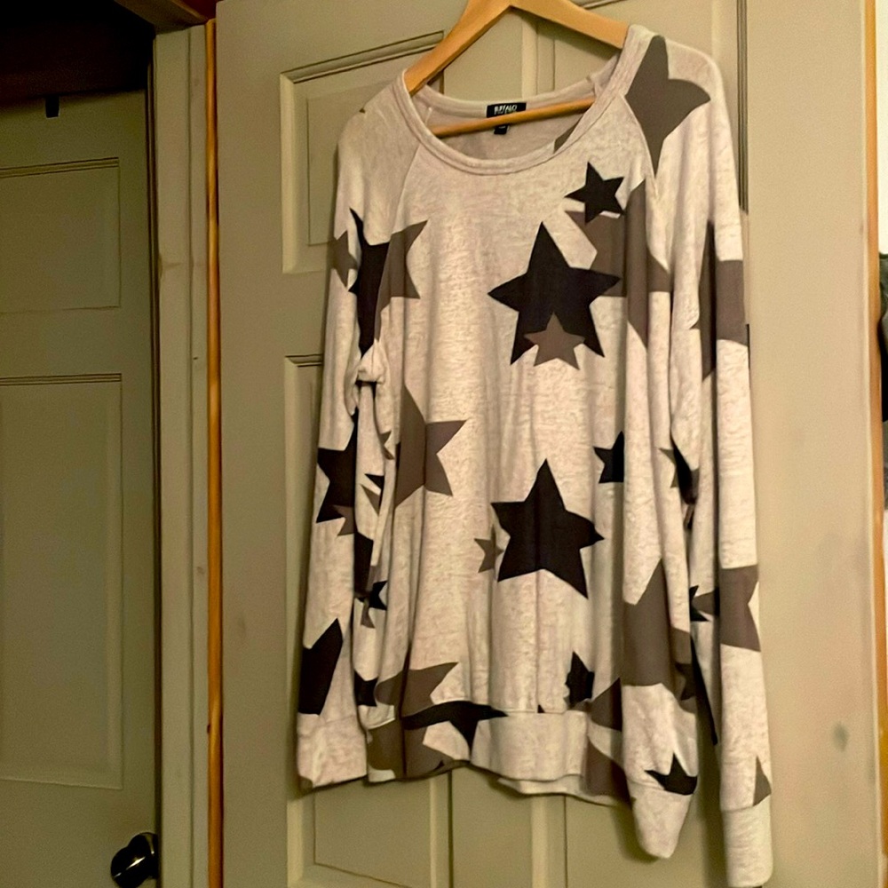 Buffalo (David Bitton) star top. Size Large.